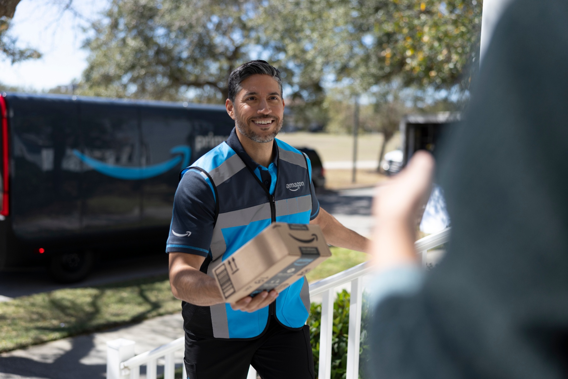 The People Who Deliver still 14