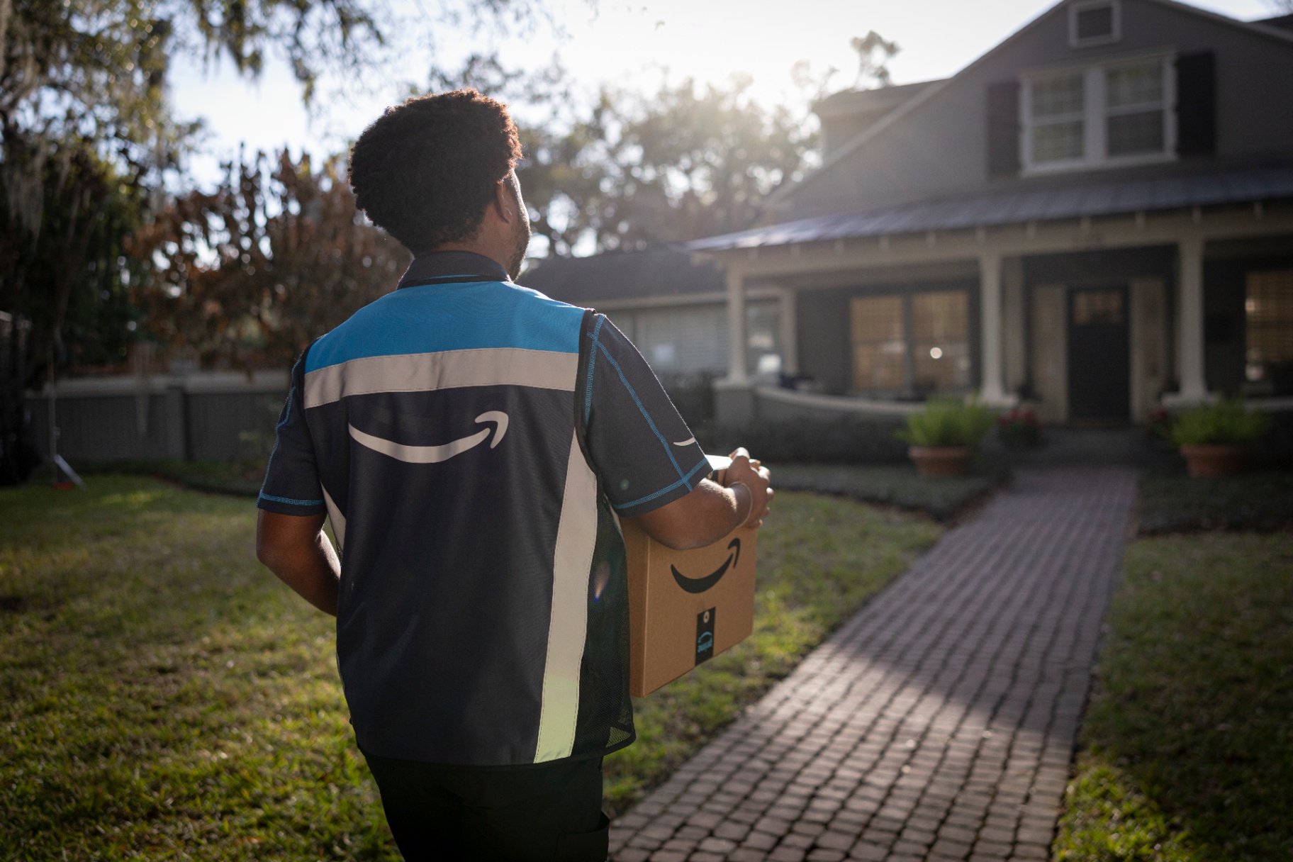 The People Who Deliver still 20