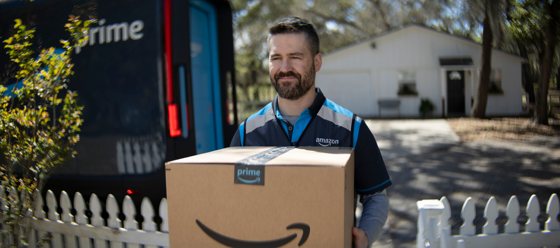 The People Who Deliver still 4