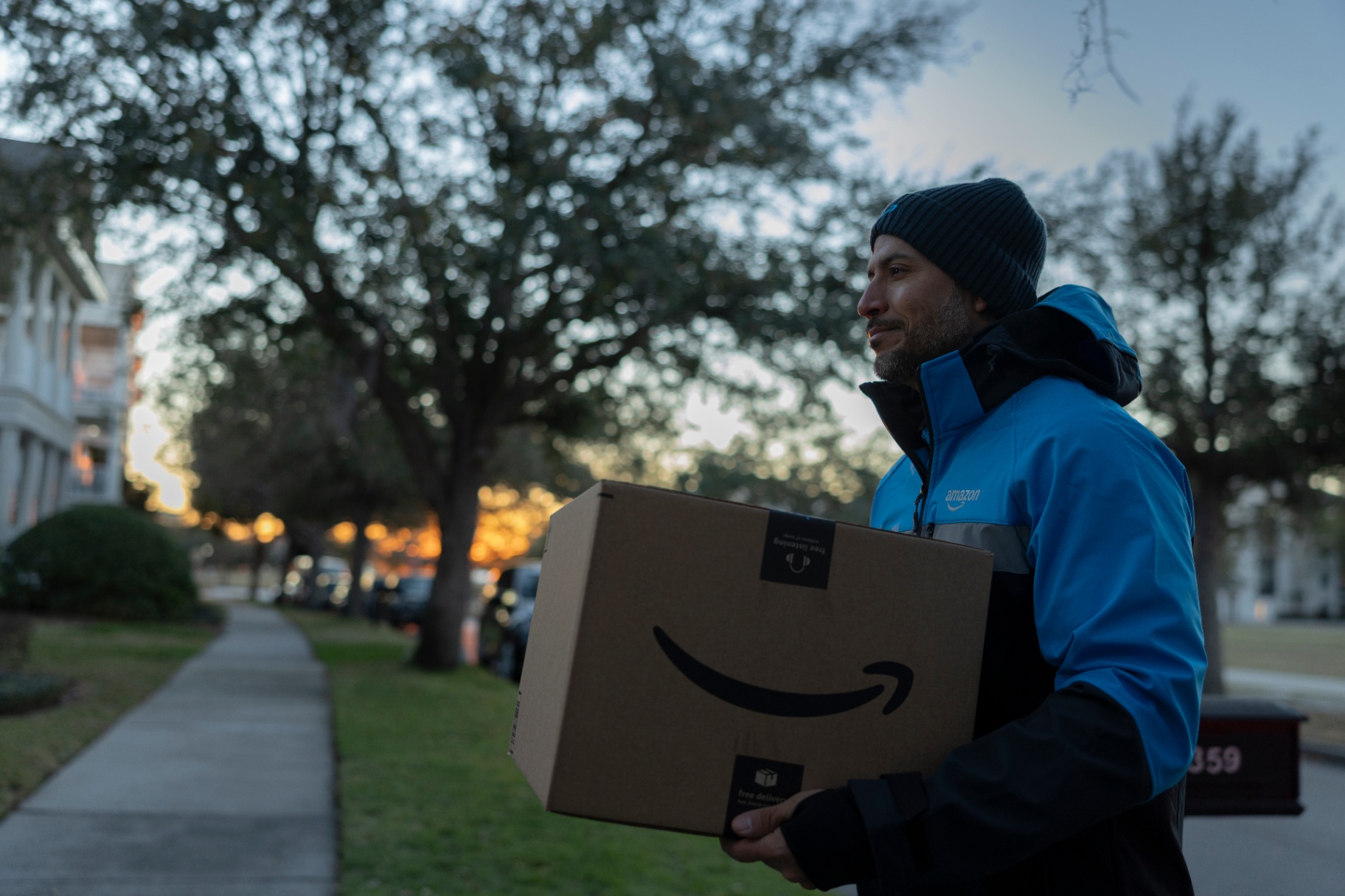 The People Who Deliver still 12